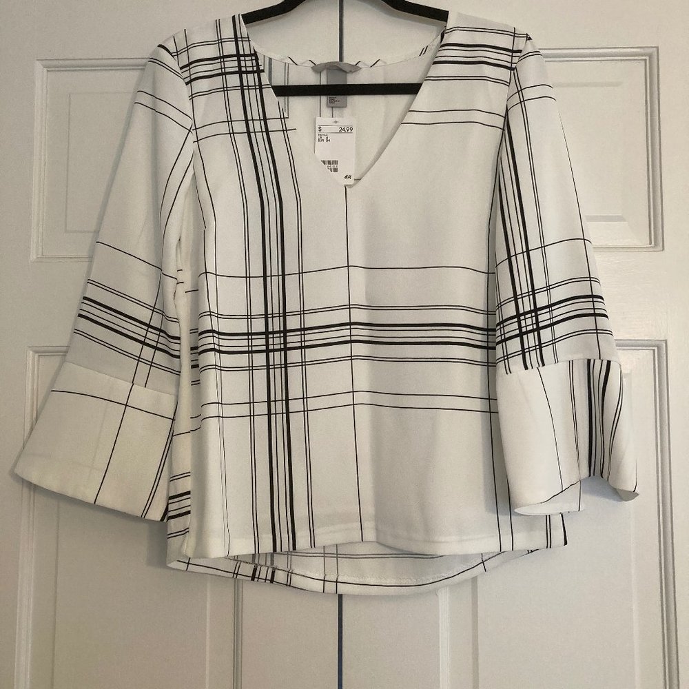 H&M Black/White Top